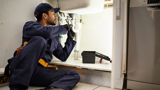 What to Do When a Pipe Bursts in Winter